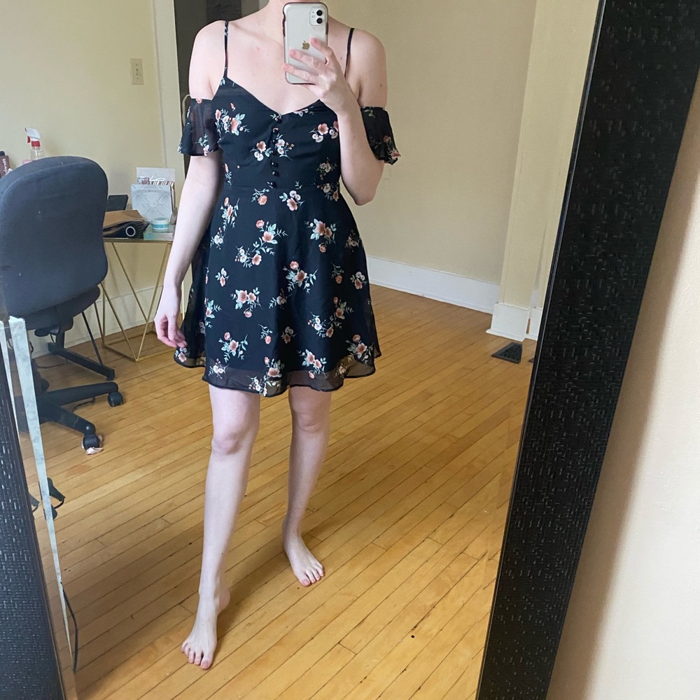 NWT BLACK FLORAL DRESS